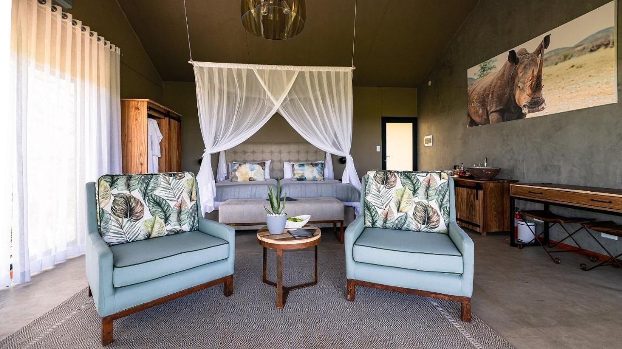 Kifaru Luxury Lodge Outjo Bagian luar foto